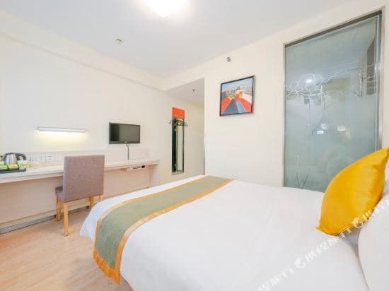 Ease Hotel (Shanghai Lujiazui Nextage, Pudong South Road)
