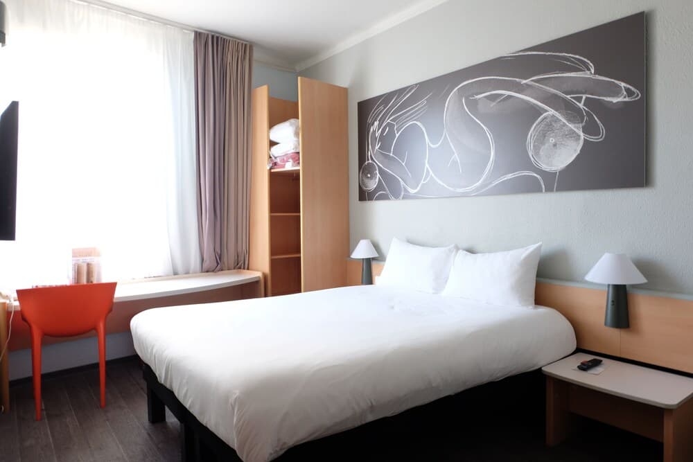 Ibis Daumesnil Porte Doree
