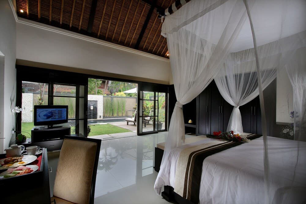 Bali Rich Villas