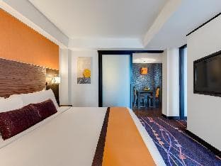 Radisson Suites Bangkok Sukhumvit