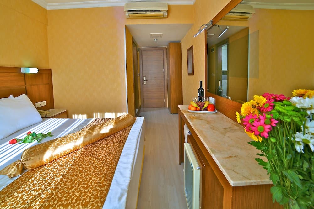 The Center Hotel