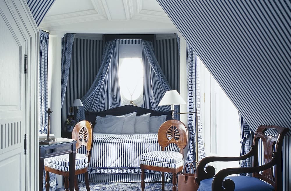 Le Dokhan's Paris Arc de Triomphe, a Tribute Portfolio Hotel