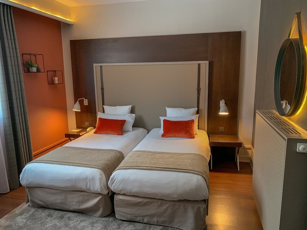 Splendid Hotel Lac d’’Annecy, Handwritten Collection