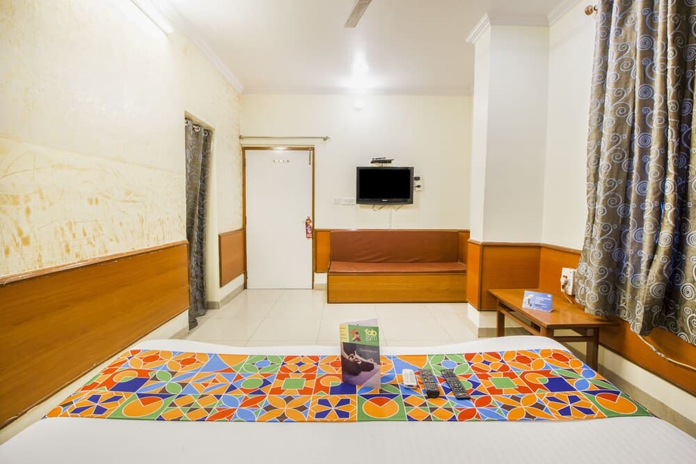 Hotel Surya Mani