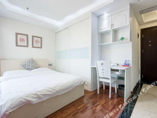 Xingke Apartment (Guangzhou Quzhuang Subway Station)
