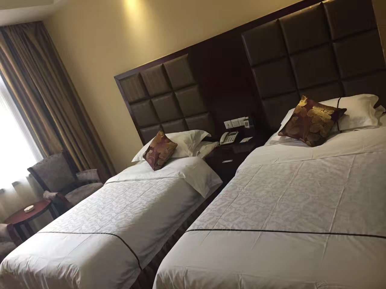 zhangjiajiezhongxinshangwuhotel