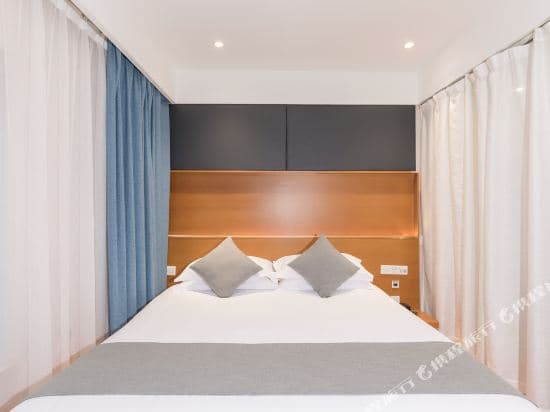 Hanting Shanghai Xujiahui stadium Subway Station Hotel