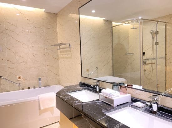 Howard Johnson Leonora Plaza Shanghai