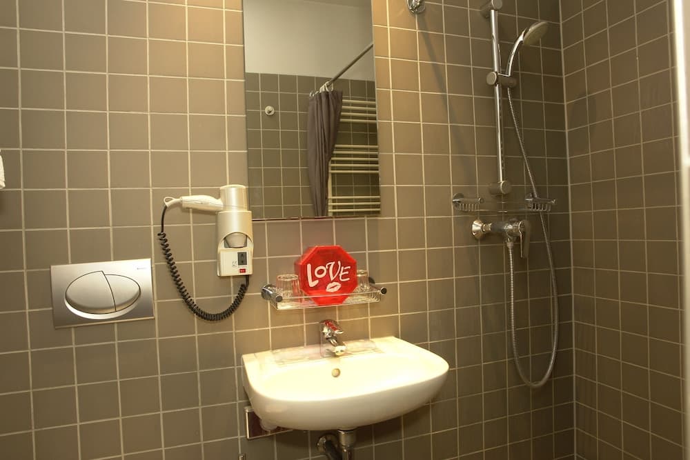 Monty Small Design Hotel