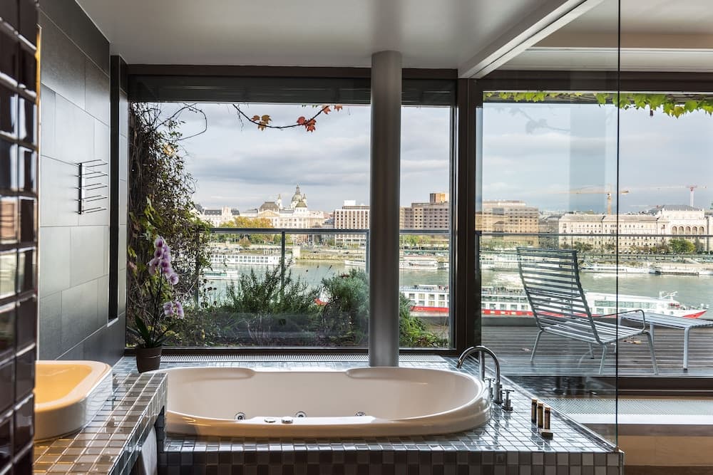 Lanchid 19 Design Hotel