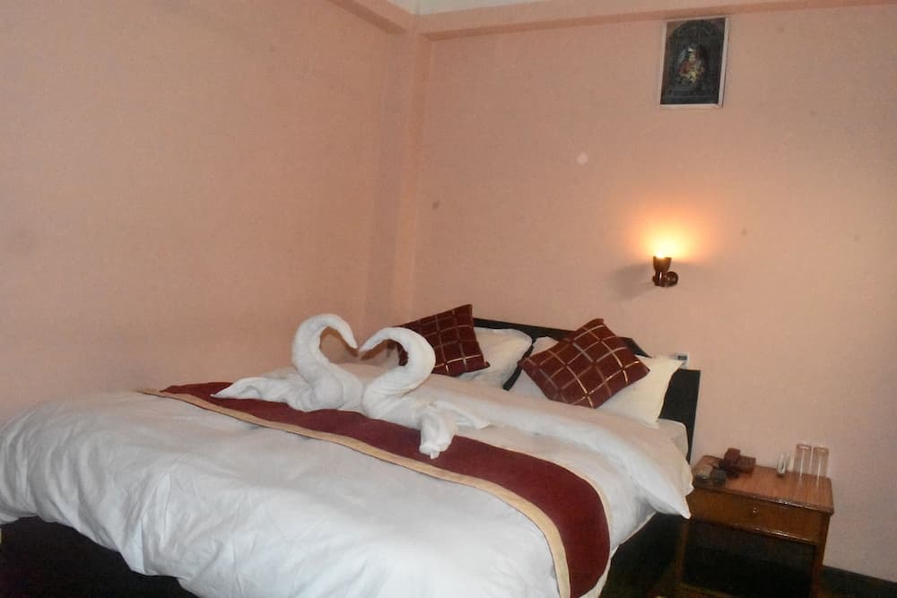 Festoon Hotel