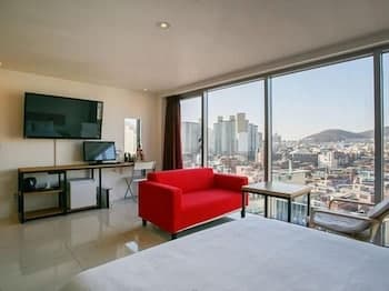 La Villa Hotel