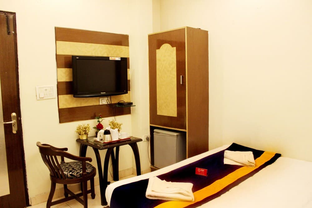 OYO 528 Hotel Neptune Residency