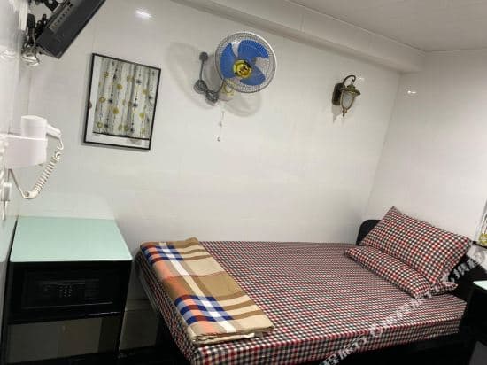 Dhillon Hotel