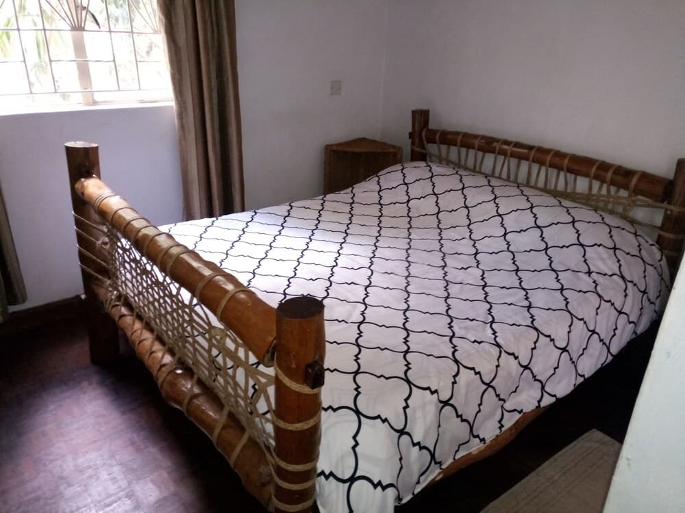 Karen Camp Hotel