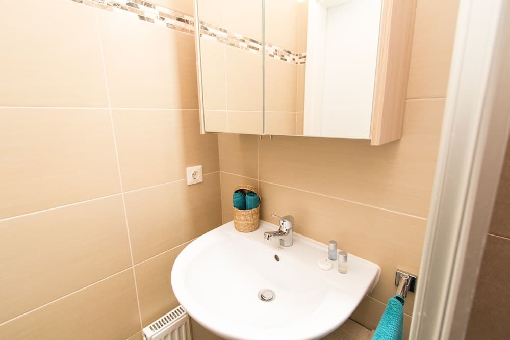 CheckVienna – Apartment Ro?auer L?nde