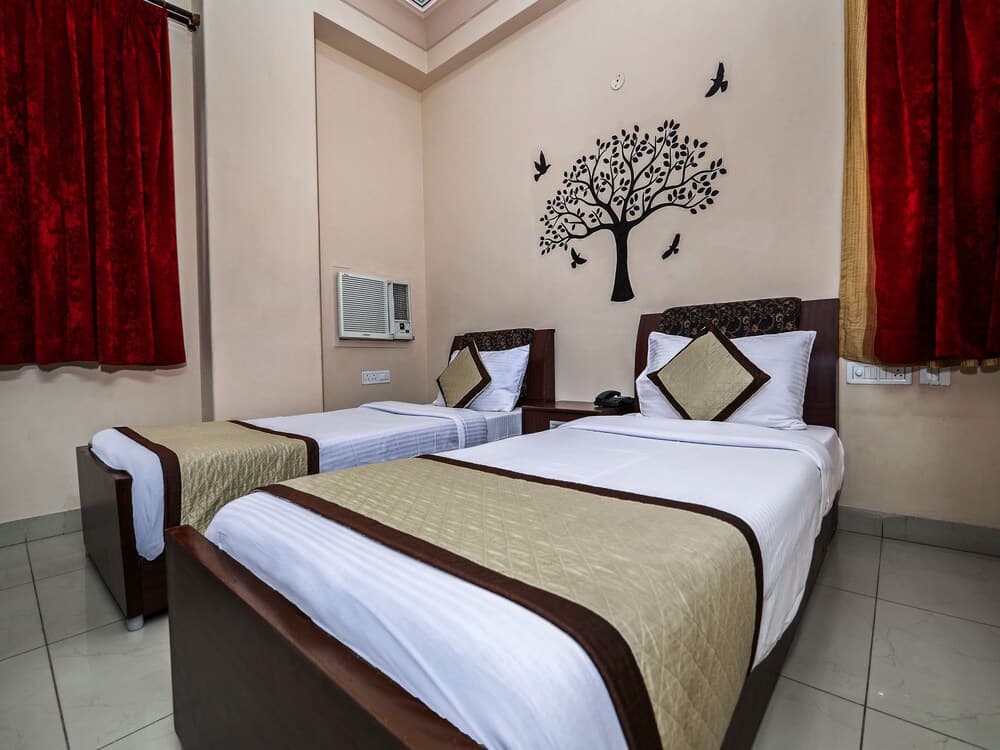 OYO 16050 Amer City Heritage Hotel