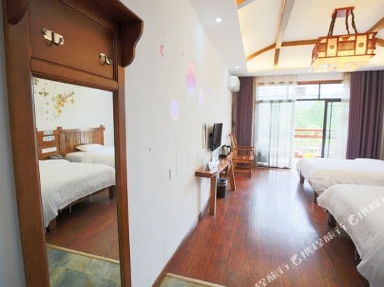 Zhangjiajie No. 53 Zhusha Culture Theme Inn