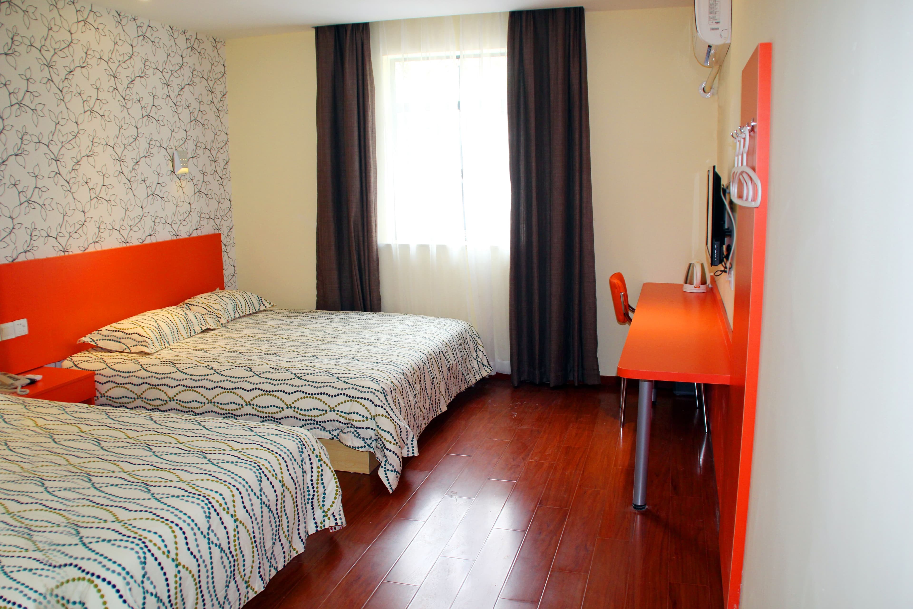 Pod inn(Shanghai Xincun Road Metro Station Tongji Hospital Branch)