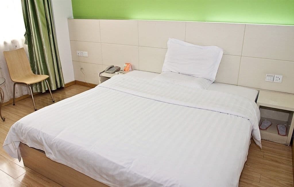 7 Days Inn (Shanghai West Yanan Road Subway Station)