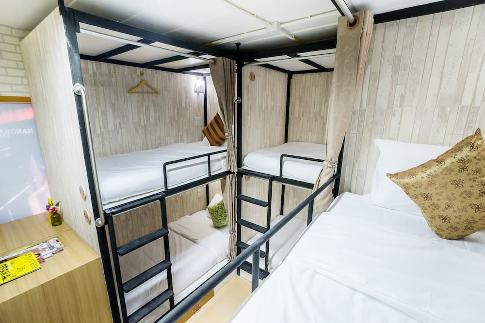 Hostel At Thonglor
