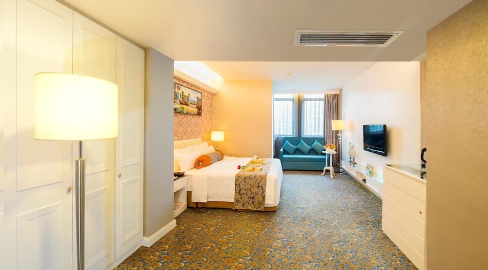 Metropole Hotel