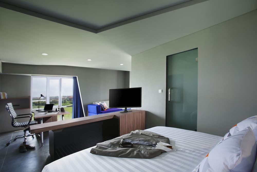 Berry Biz Hotel