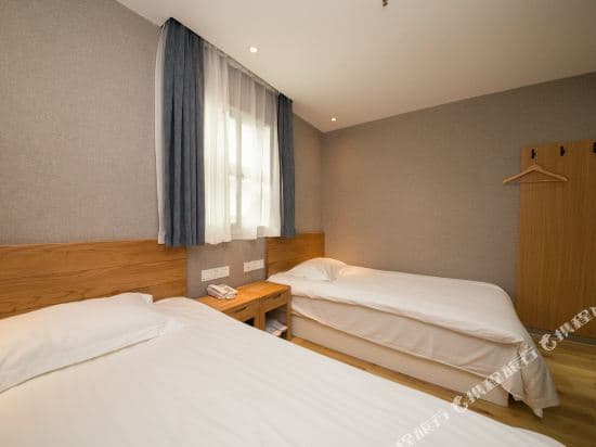 Ritz Hotel (Shanghai Peoples Square store)
