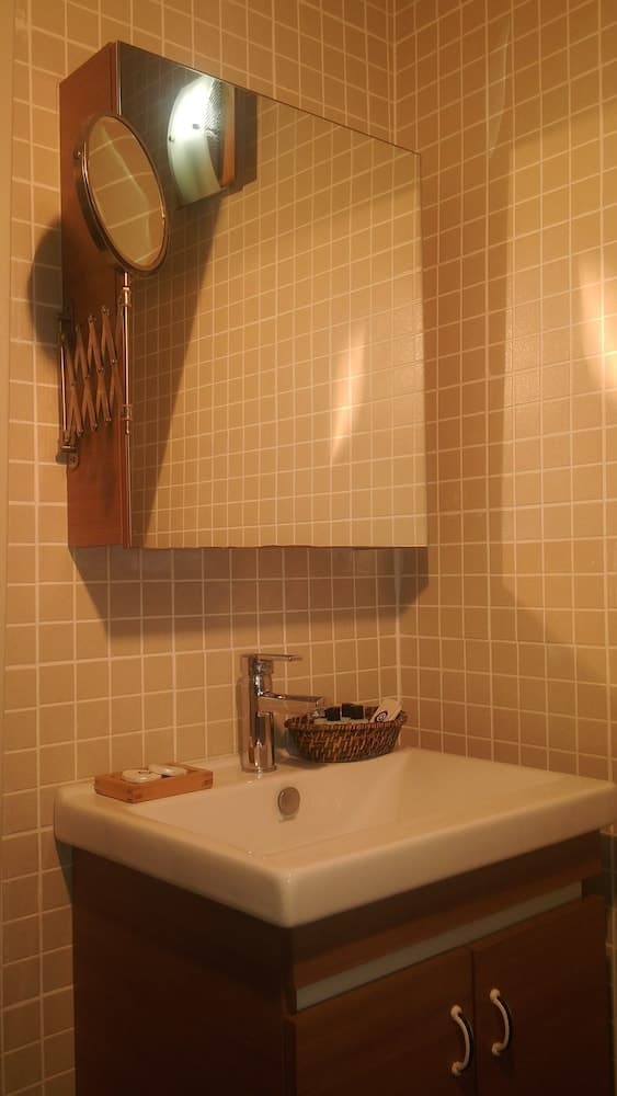 Gen Suites Pera