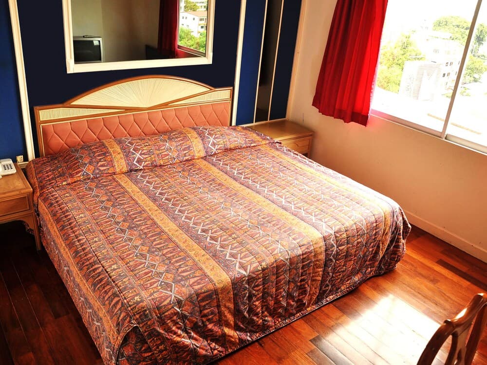 Highfive Hotel