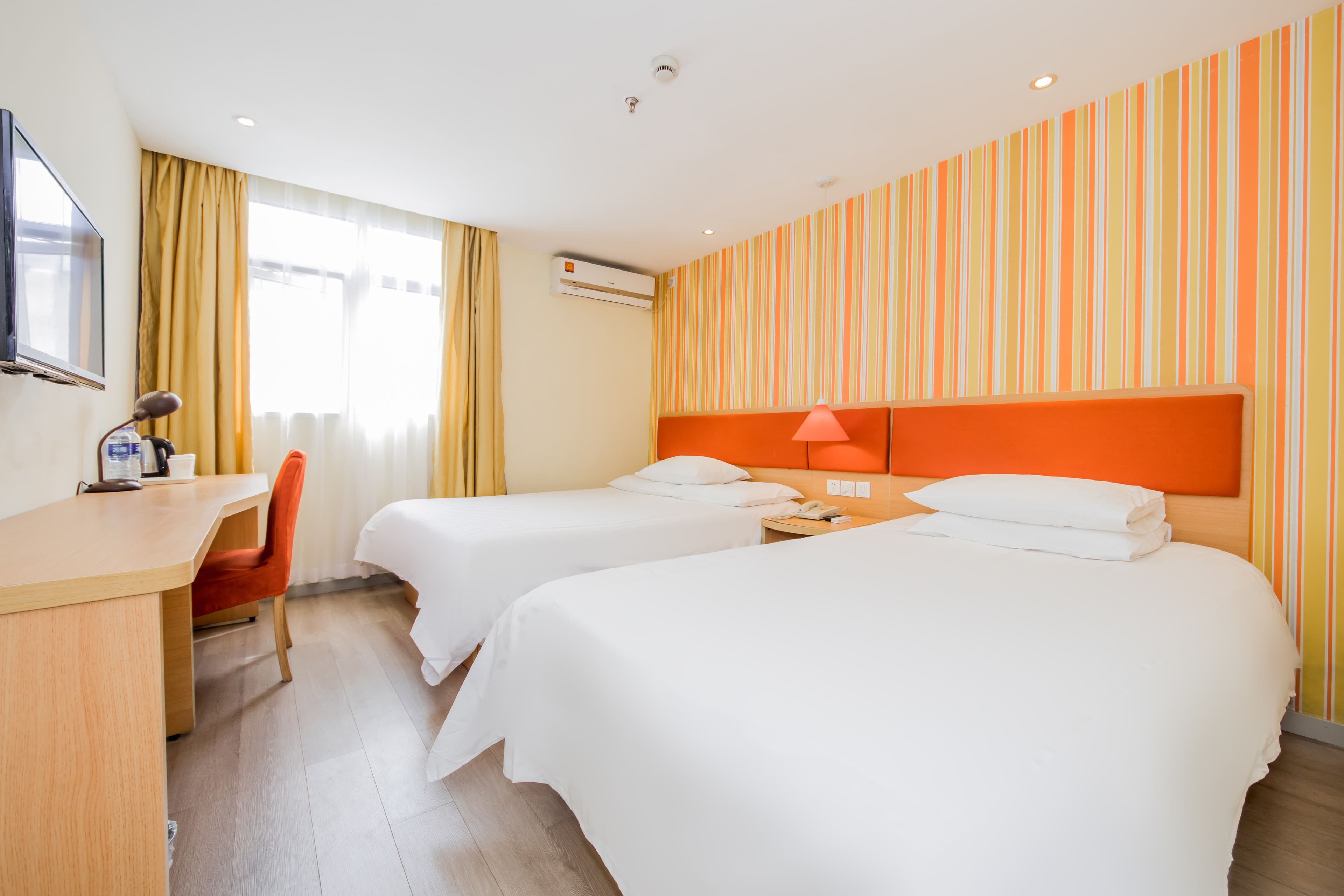 Home Inn (Shanghai The Bund Nanjing Road Pedestrian Street)