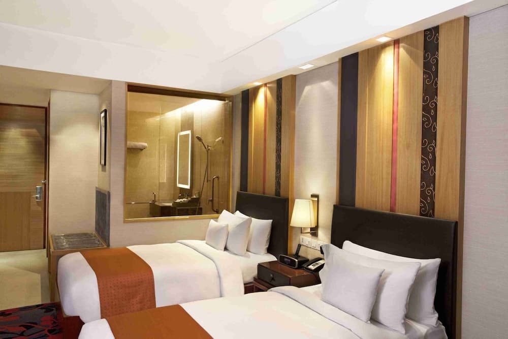Holiday Inn New Delhi Mayur Vihar Noida, an IHG Hotel