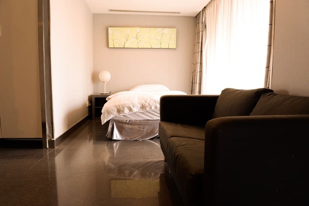 Yi-Wu Commatel Hotel