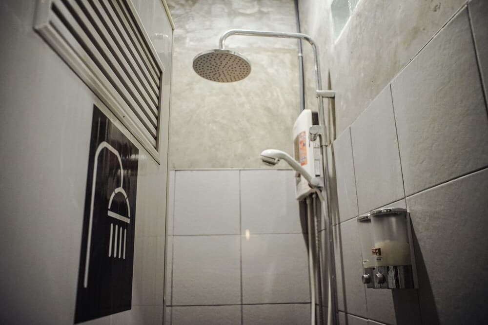 Some Rest Hostel Khao San