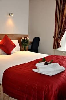 Maple Hotel
