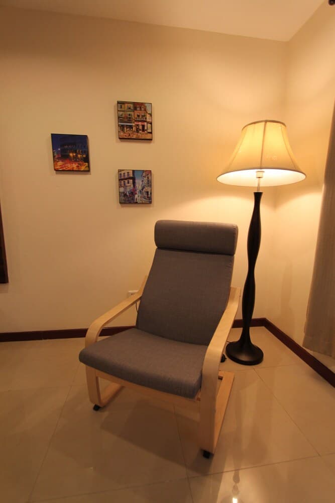 The Royalbee Aparthotel