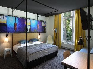 Zoom Hotel