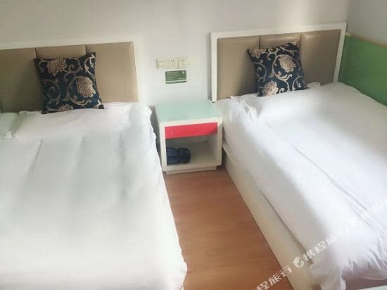 Ryouhin Hotel (Shanghai The Bund, Nanjing East Road Metro Station)