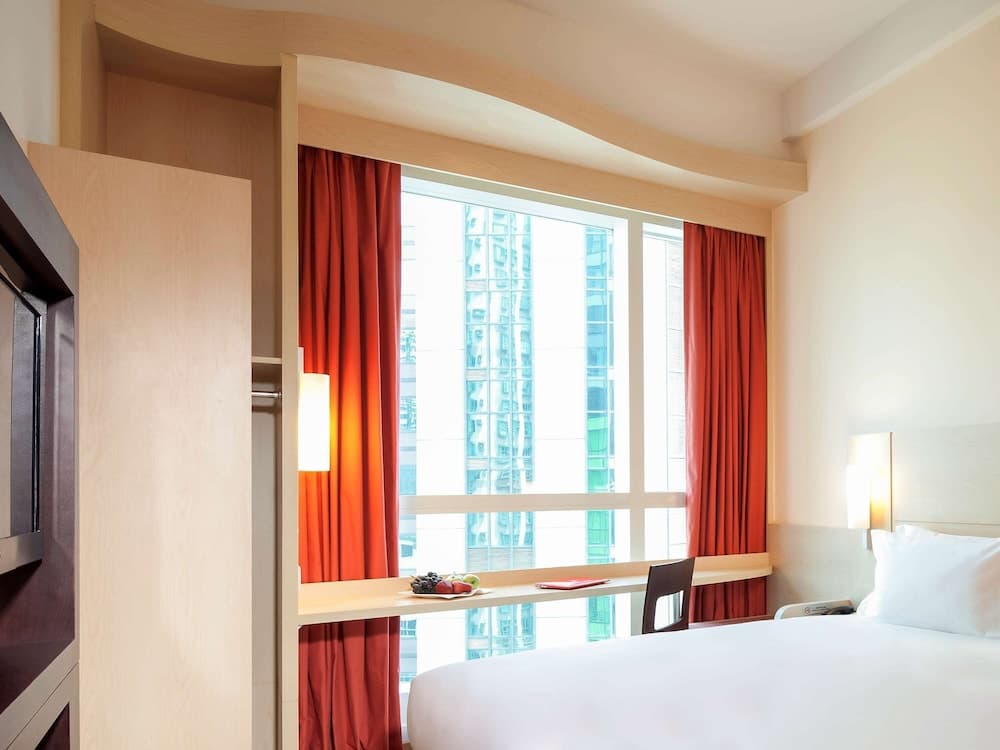 ibis Hong Kong Central and Sheung Wan hotel