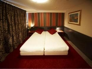 Hotel 74