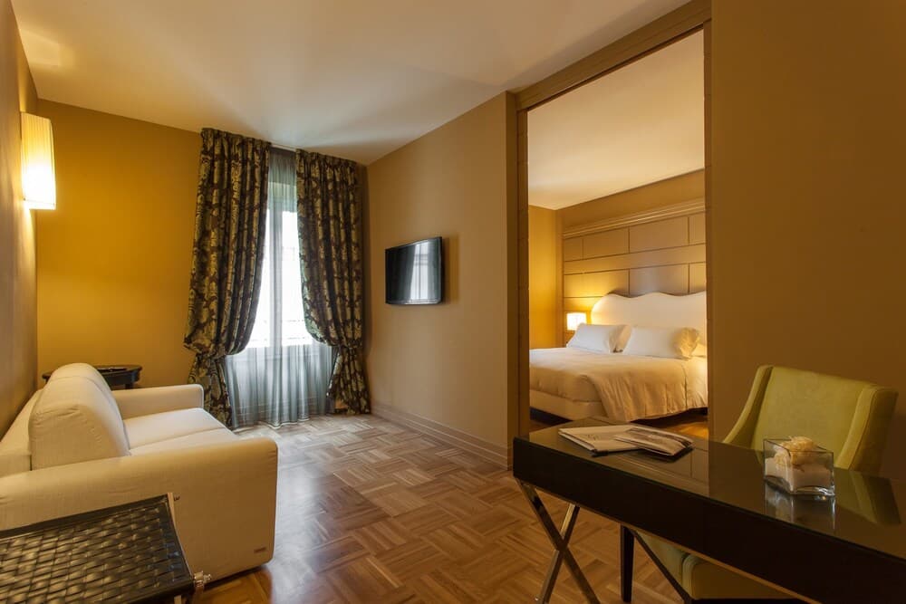 Hotel Number Nine