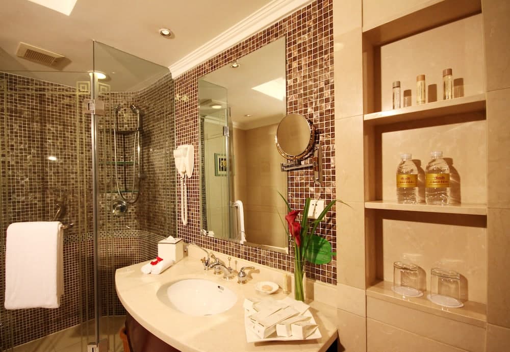 Oriental Riverside Hotel Shanghai (Shanghai International Convention Center)
