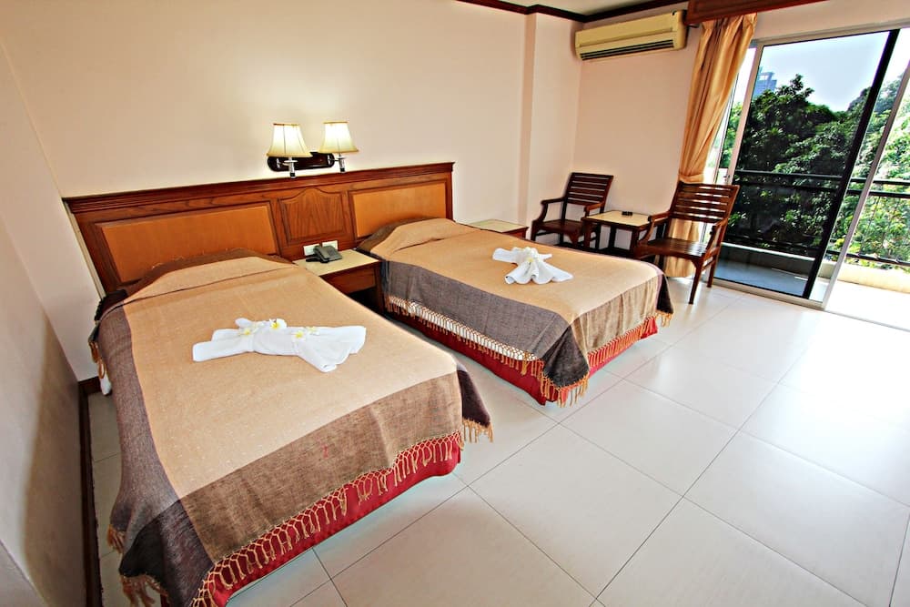 Lek Villa