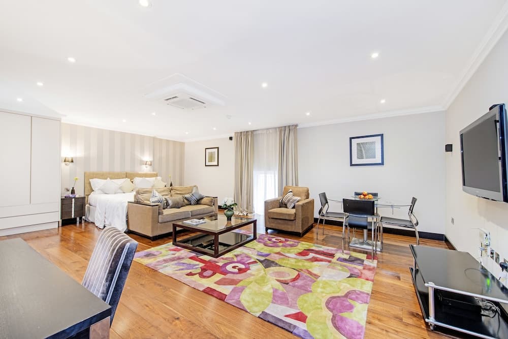 130 Queen's Gate Apartments