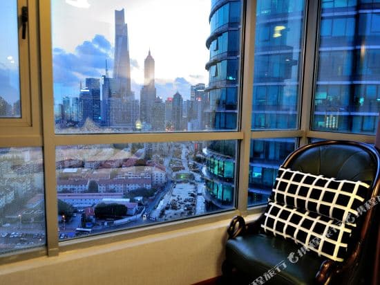 Co-sky Executive Apartments