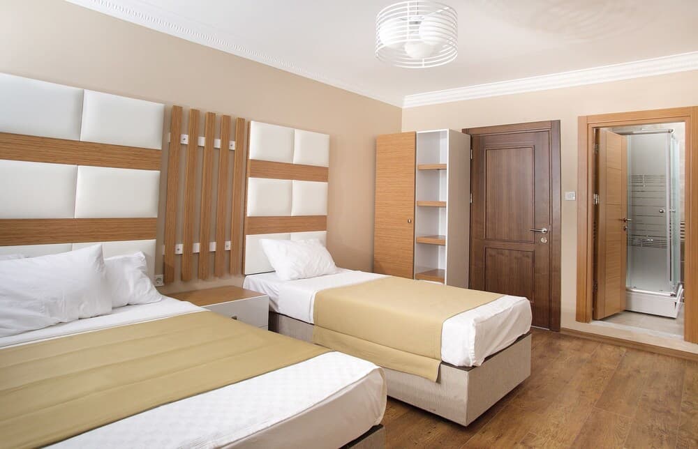 La Pazza Suites
