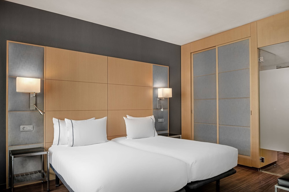 AC Hotel Victoria Suites by Marriott