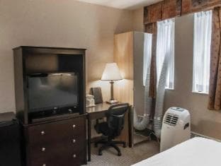 EconoLodge Downtown Toronto
