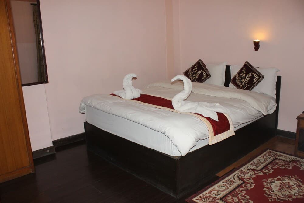 Festoon Hotel