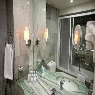 Hera Hotel